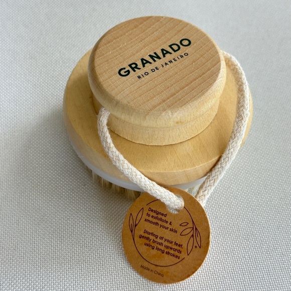 NWT Granado Dry Brush - Picture 2 of 2